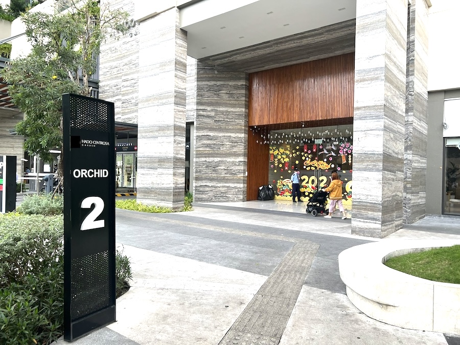 Bảng chỉ dẫn to&agrave; th&aacute;p Orchid 2 chung cư H&agrave; Đ&ocirc; Centrosa 3 th&aacute;ng 2