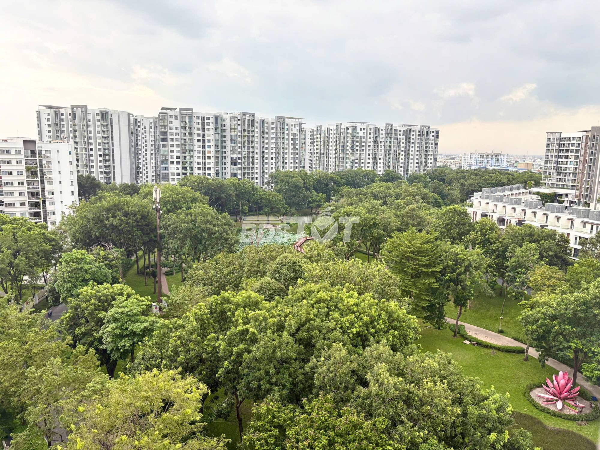Hình ảnh thực tế Celadon City - Ảnh đánh giá của Liên Hoa