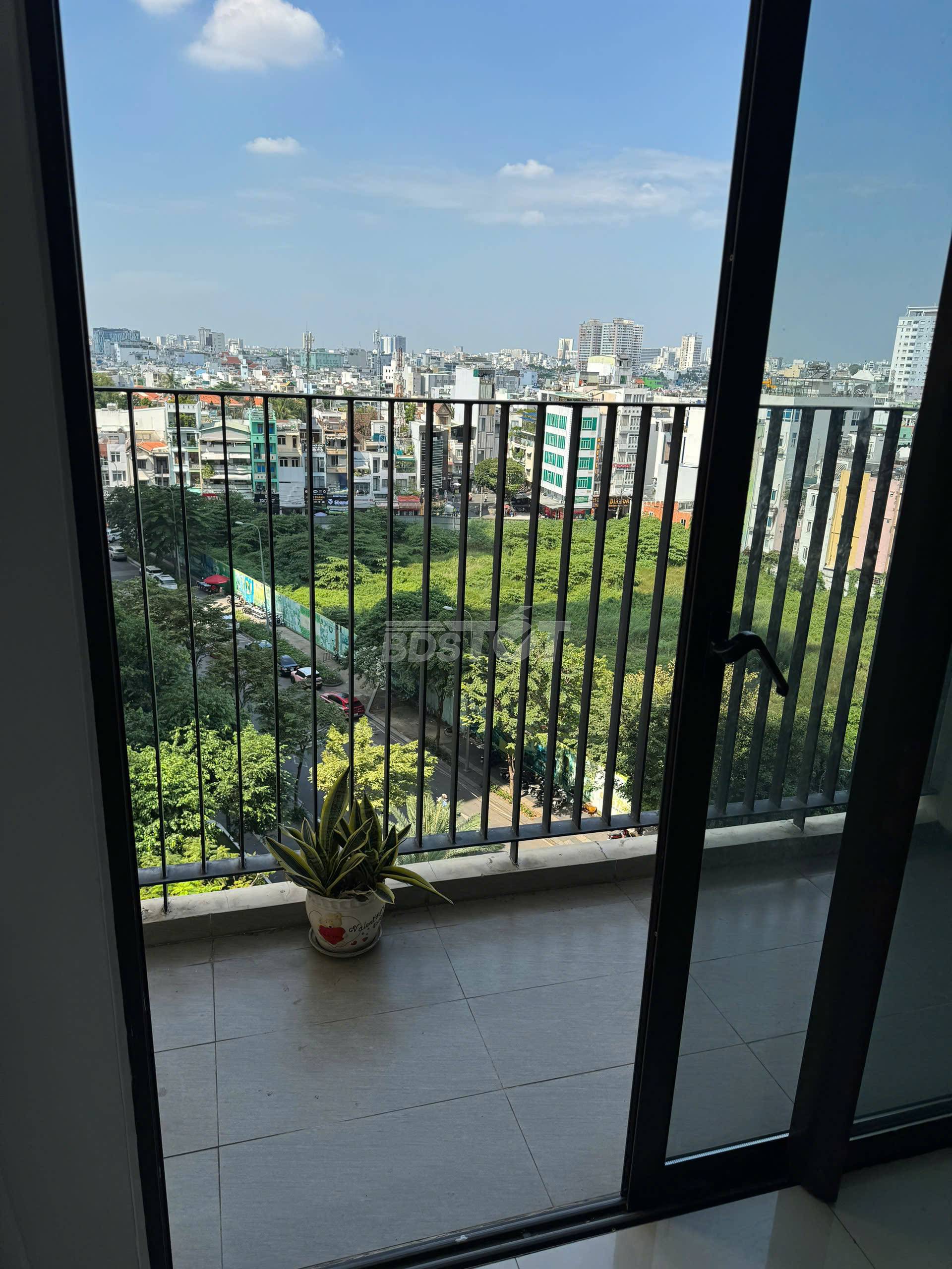 Ban công của căn hộ chung cư 2 phòng ngủ, 107m2, nội thất đầy đủ cho thuê tại Hà Đô Centrosa Garden