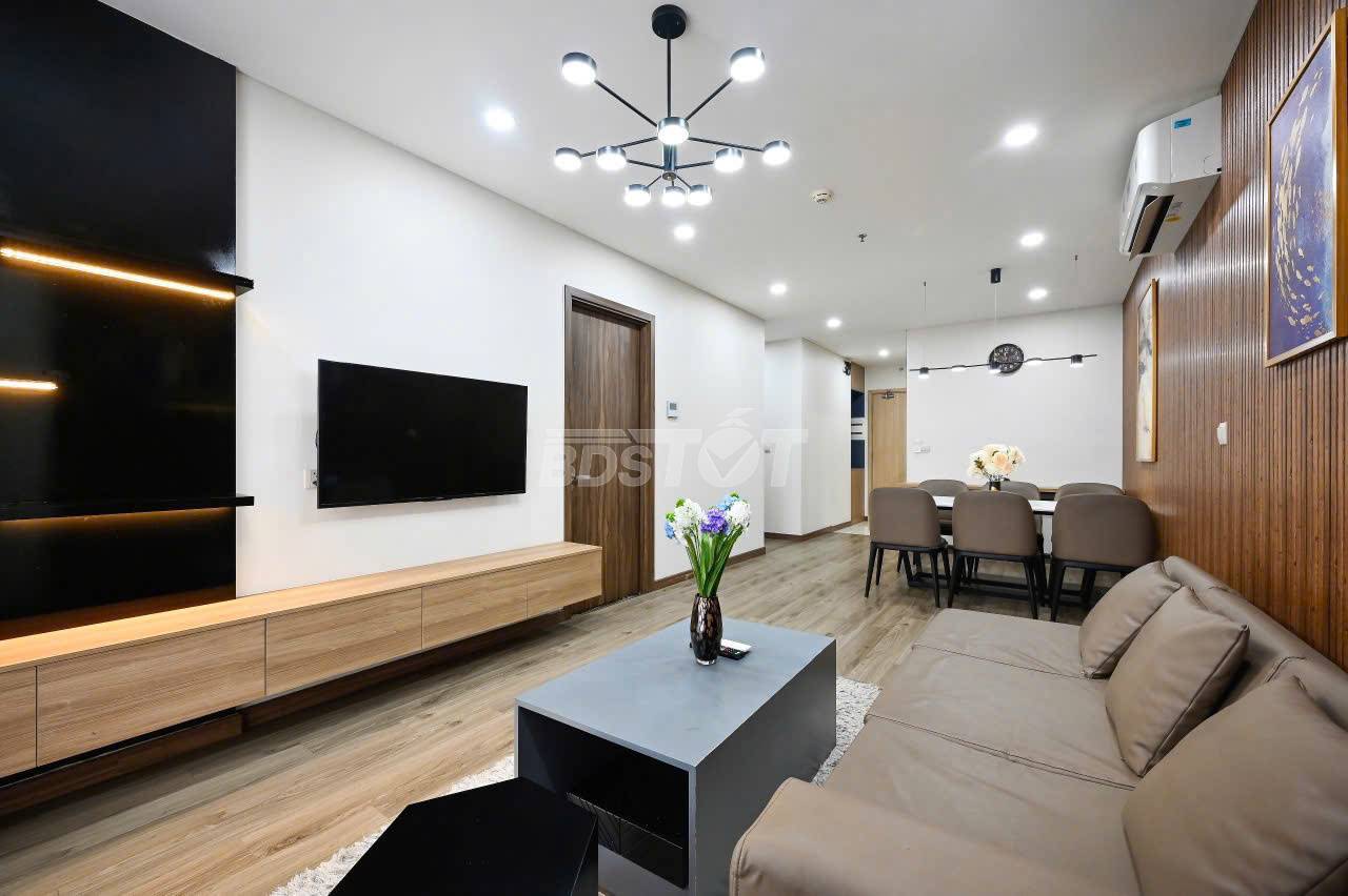 Phòng khách full nội thất của căn hộ chung cư 2 phòng ngủ 65m2 bán tại Richstar 1, Richstar Residence