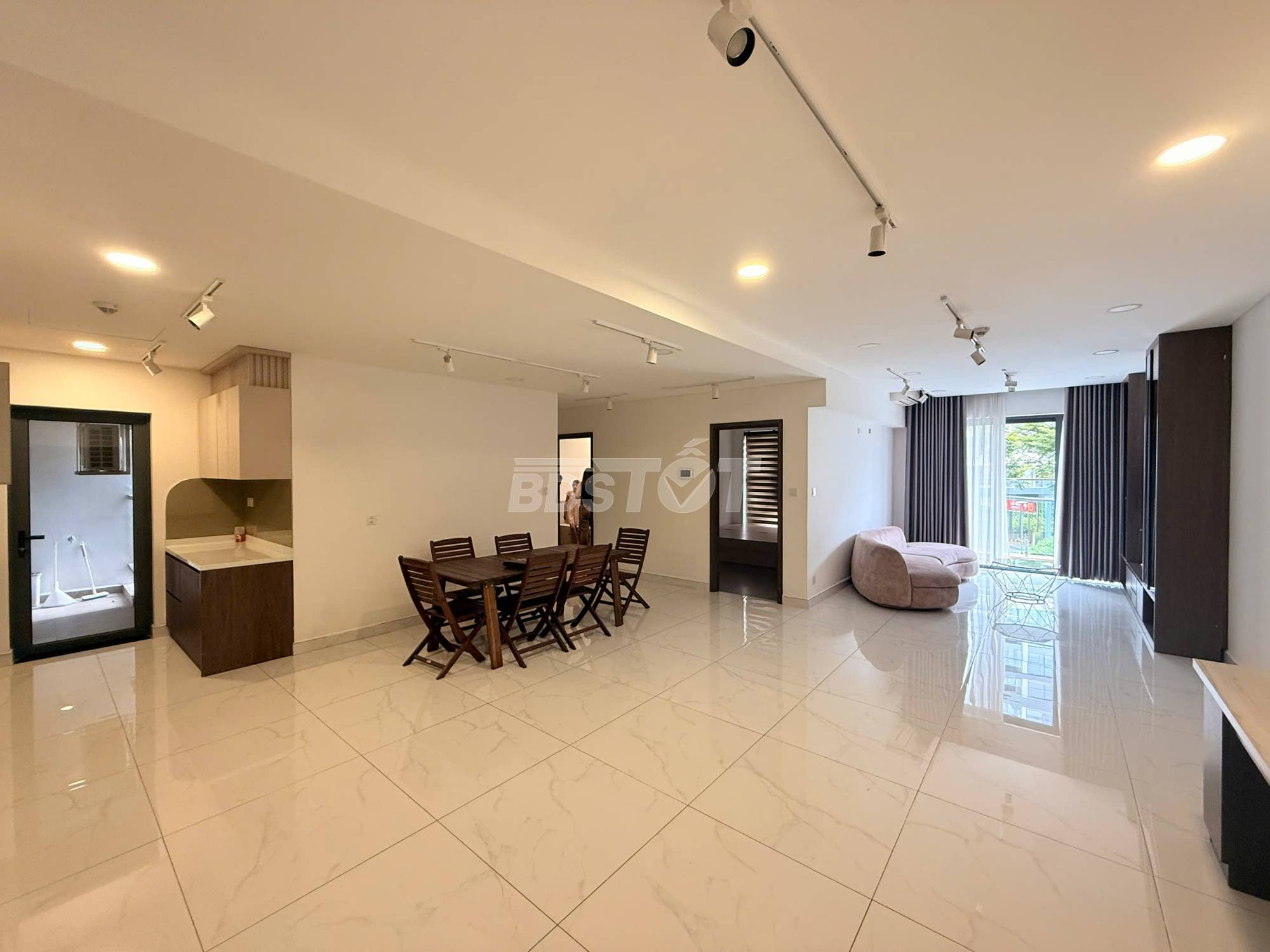 Hình ảnh thực tế căn hộ chung cư 2 phòng ngủ, 112m2, nội thất đầy đủ cho thuê tại Diamond Brilliant, Celadon City
