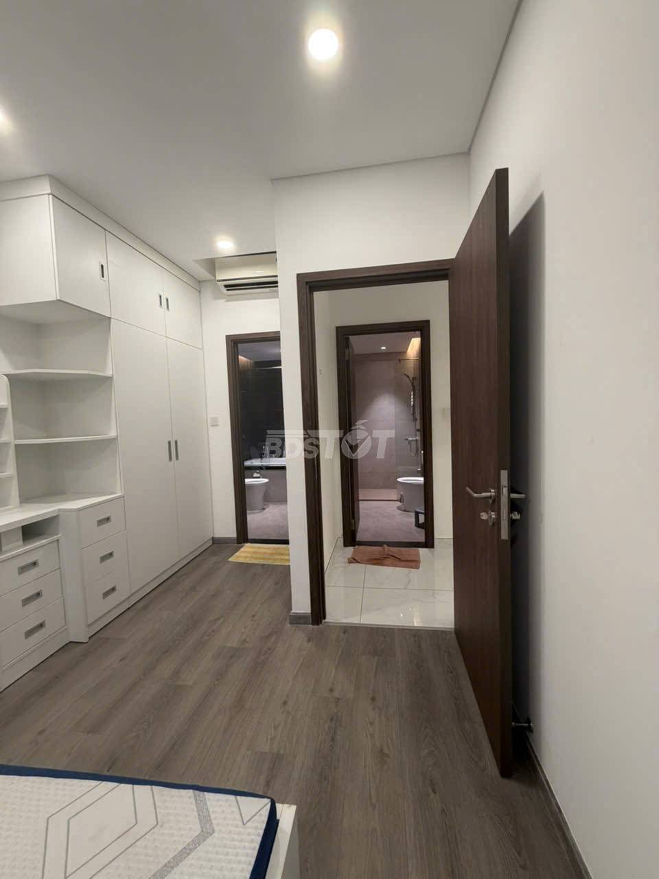 Hình ảnh thực tế căn hộ chung cư 2 phòng ngủ, 98m2, nội thất đầy đủ cho thuê tại Diamond Brilliant, Celadon City