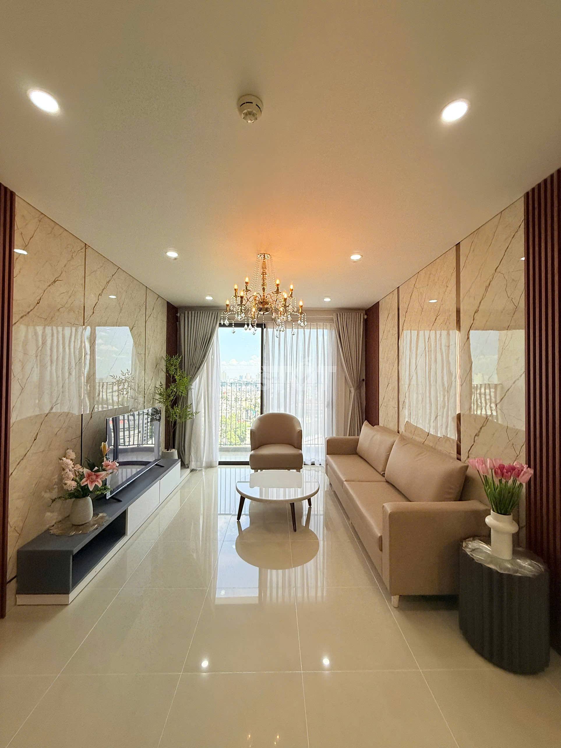 Phòng khách góc rộng của căn hộ chung cư 3 phòng ngủ 107m2 nội thất đầy đủ bán tại Chung cư cao tầng, Hà Đô Centrosa Garden