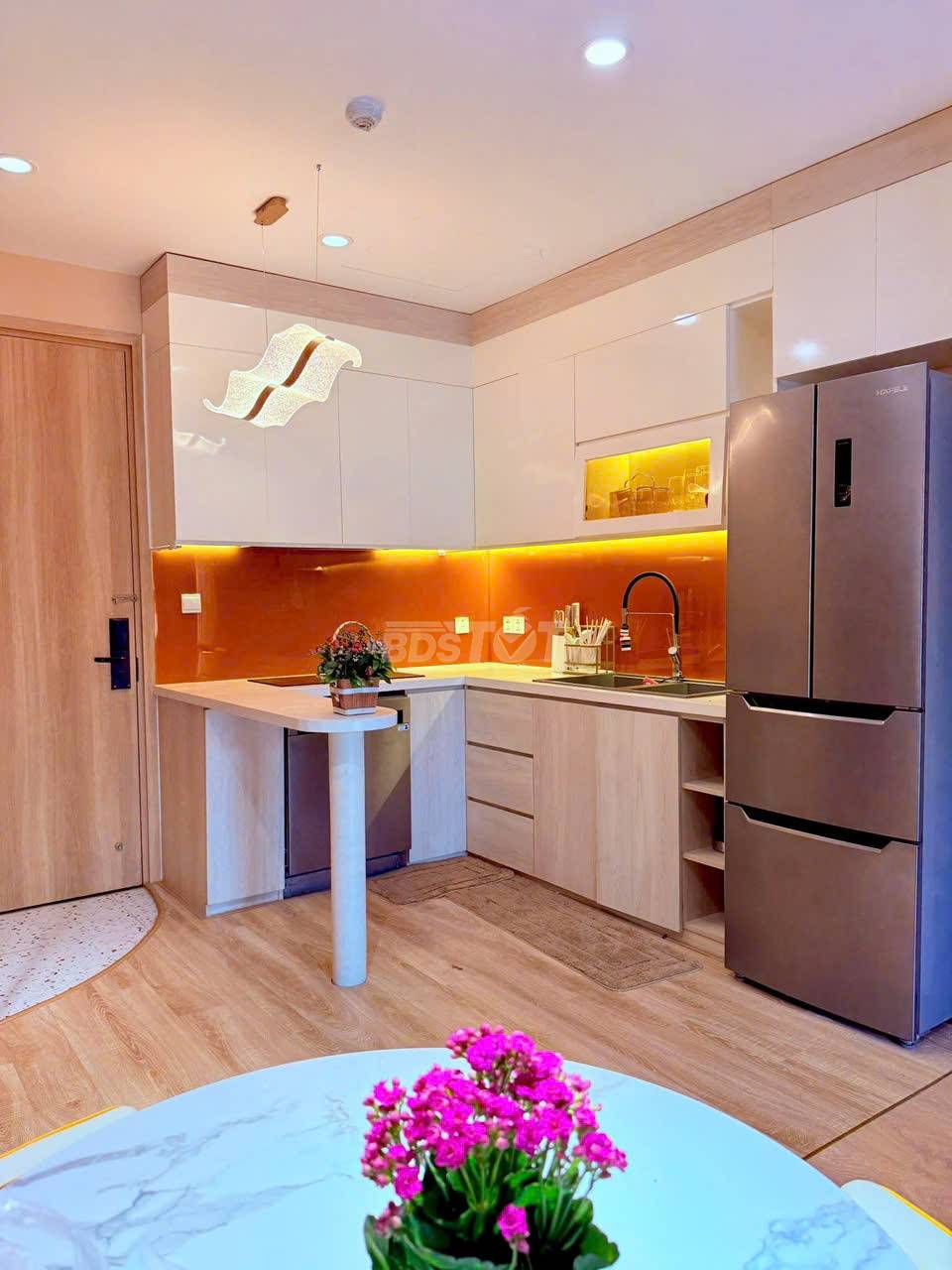 Khu bếp của căn hộ chung cư tại Emerald Precinct, Celadon City