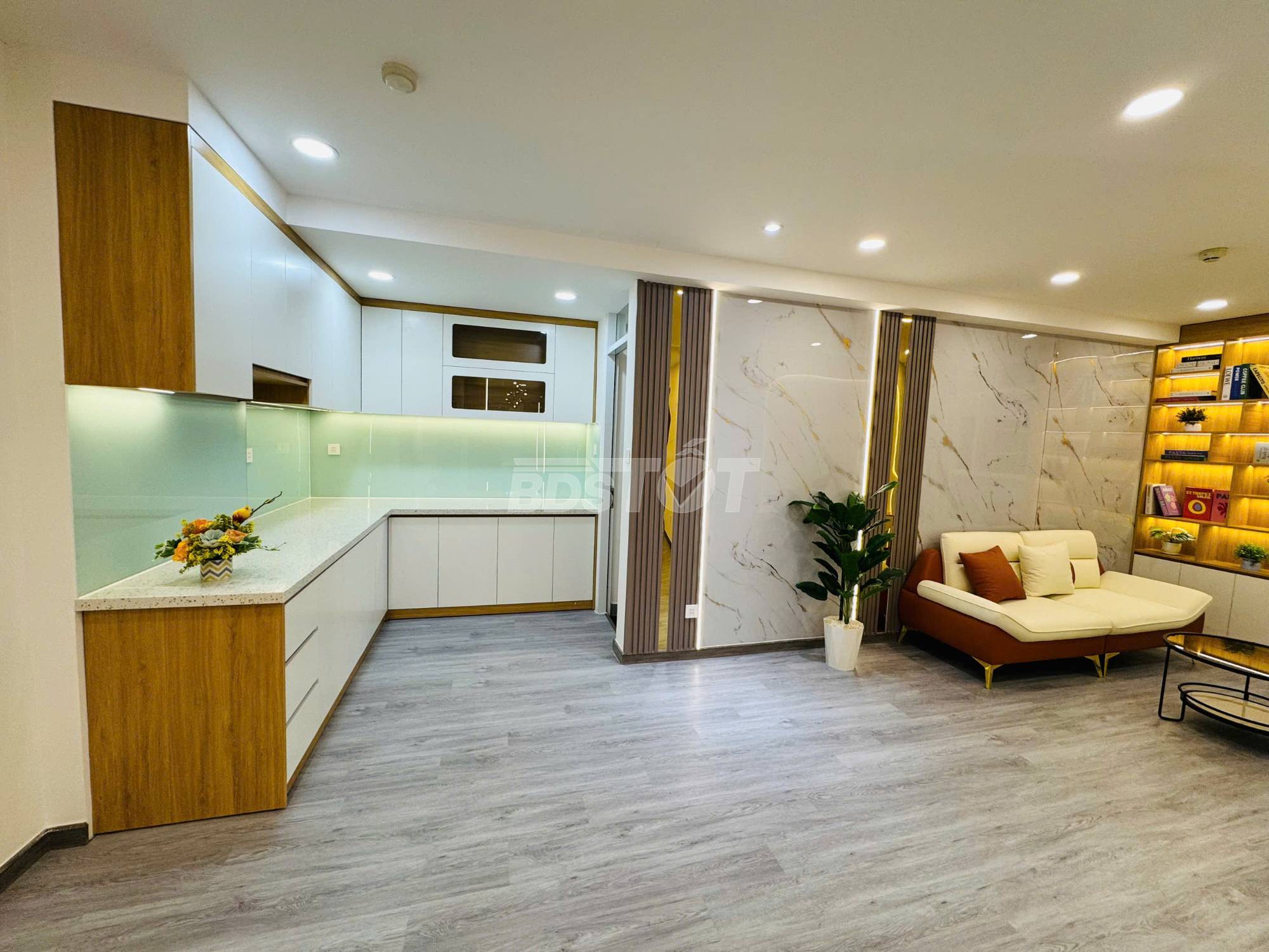 Không gian bếp căn hộ chung cư valeo đầm sen 87m 3pn2wc bán