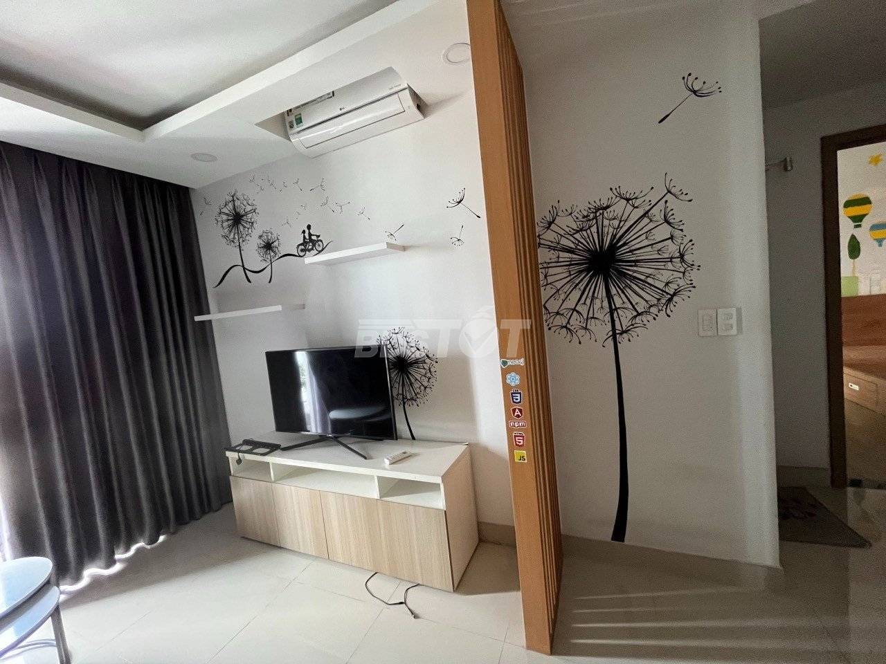 Không gian phòng khách Căn hộ Richstar Tân Phú 2 phòng ngủ 65m2 full nội thất bán