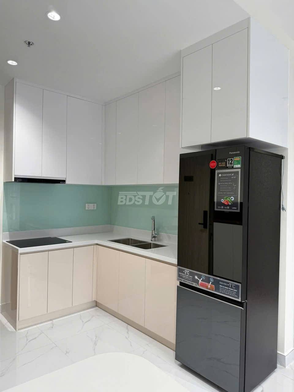 Khu bếp của căn hộ chung cư 2 phòng ngủ, 60m2, nội thất đầy đủ cho thuê tại Celadon City