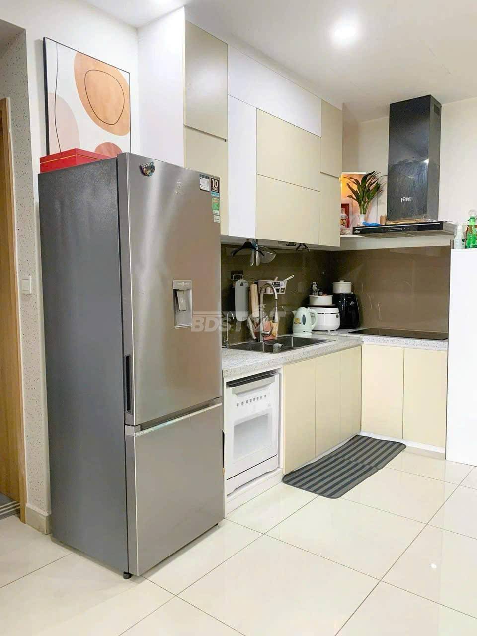 Khu bếp của căn hộ chung cư 2 phòng ngủ, 71m2, nội thất đầy đủ cho thuê tại Celadon City