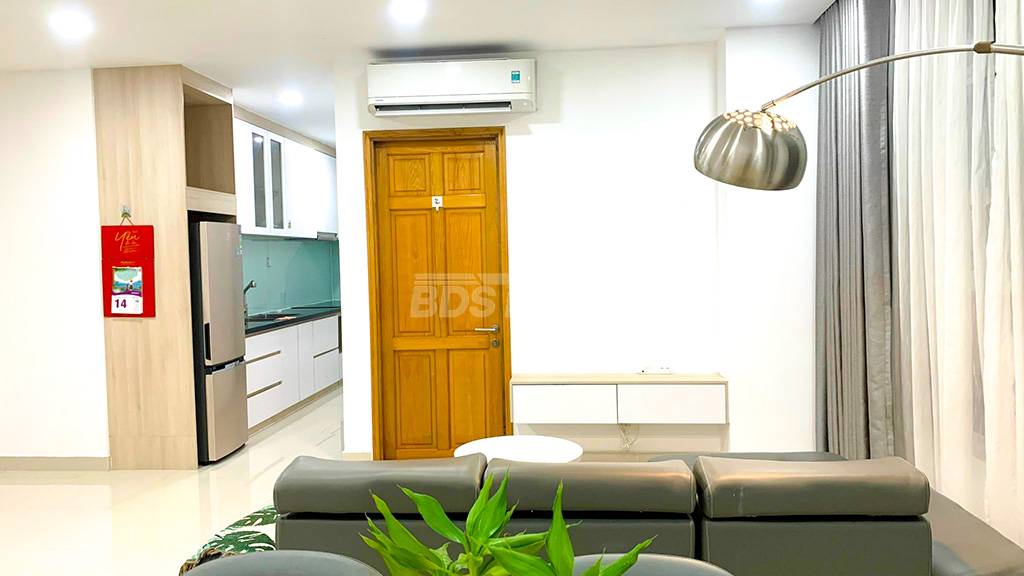 Khu bếp của căn hộ chung cư 2 phòng ngủ, 82m2, nội thất đầy đủ bán tại Valeo Đầm Sen