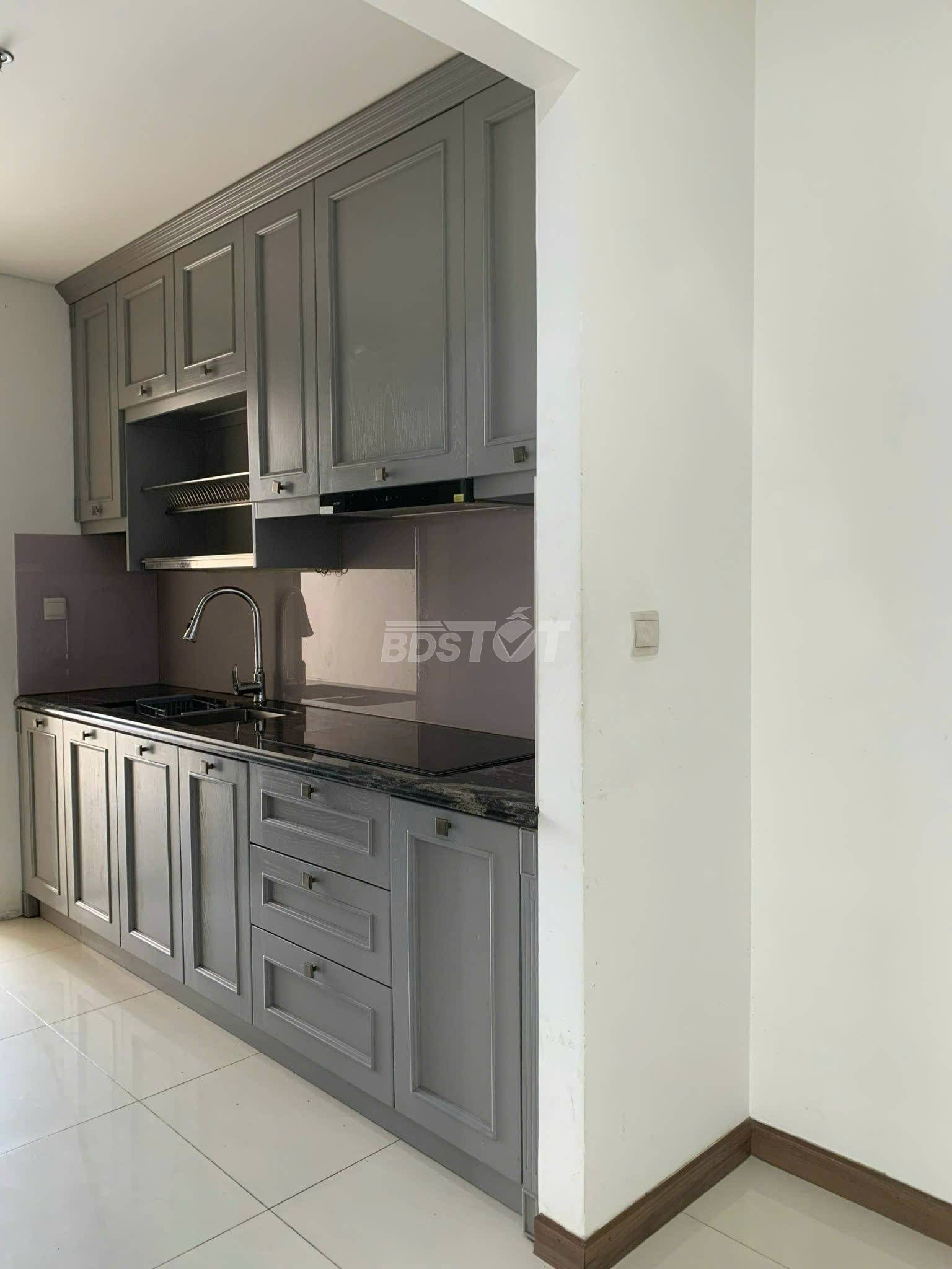 Khu bếp của căn hộ chung cư 2 phòng ngủ, 86m2, nội thất cơ bản cho thuê tại Hà Đô Centrosa Garden
