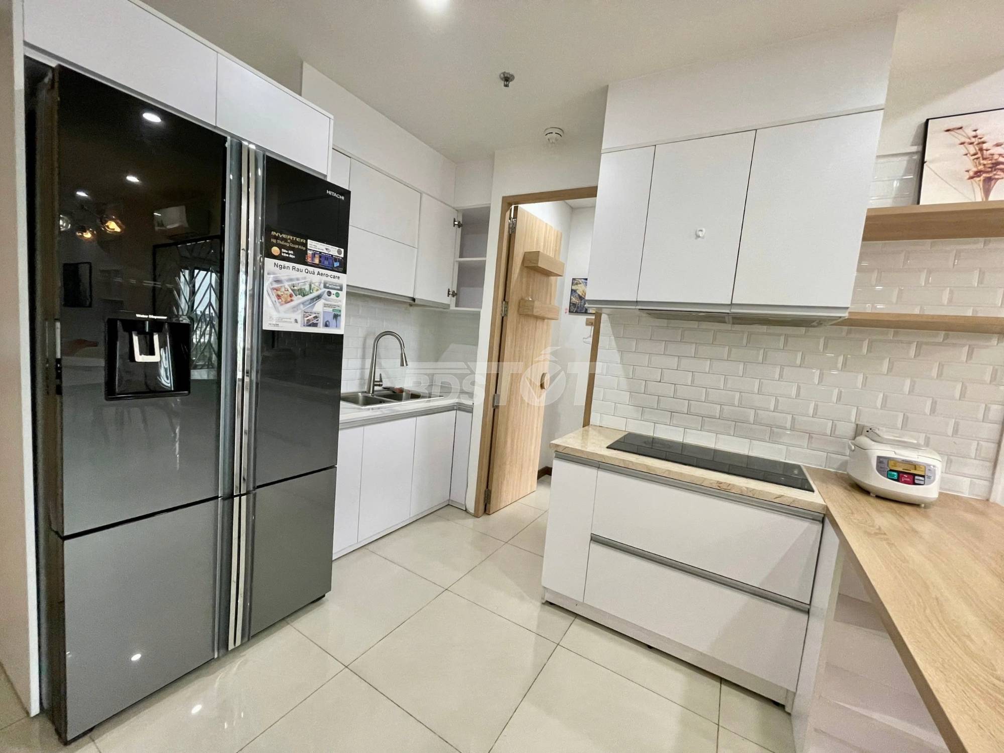 Khu bếp của căn hộ chung cư 2 phòng ngủ, 86m2, nội thất đầy đủ cho thuê tại Hà Đô Centrosa Garden