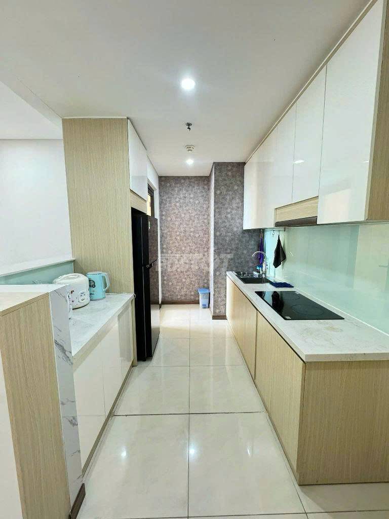 Khu bếp của căn hộ chung cư 2 phòng ngủ, 87m2, nội thất đầy đủ bán tại Hà Đô Centrosa Garden