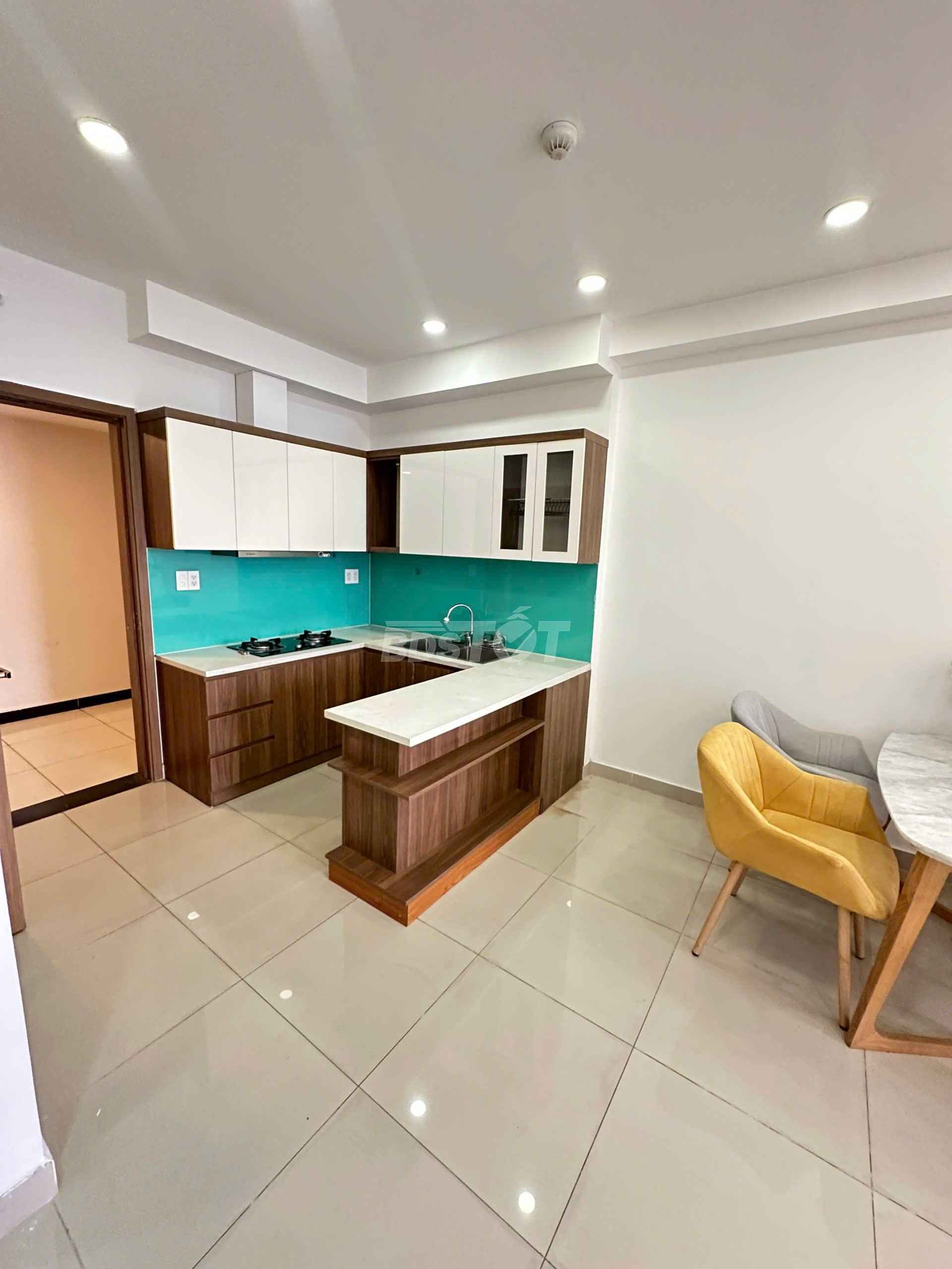 Khu bếp của căn hộ chung cư 2 phòng ngủ, 65m2, bán tại Richstar Residence