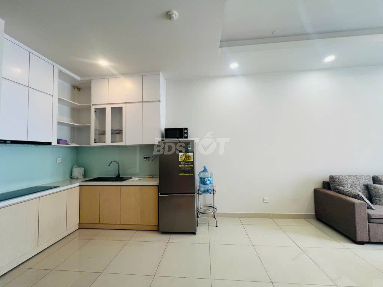 Khu bếp của căn hộ chung cư 2 phòng ngủ, 63m2, bán tại Richstar Residence