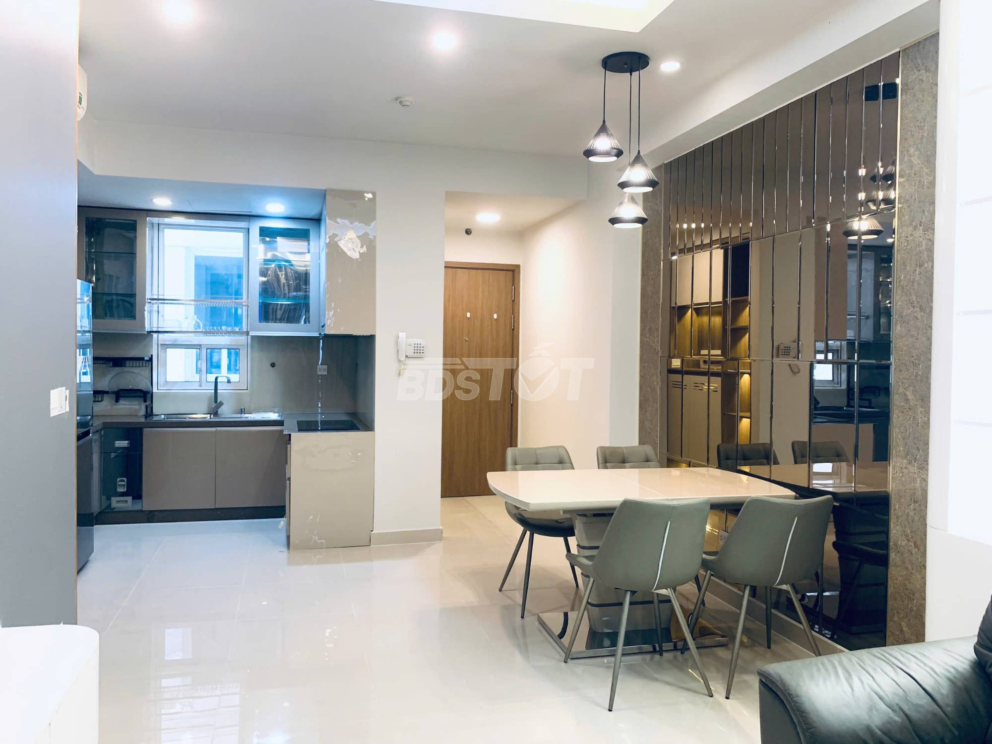 Khu bếp của căn hộ chung cư 3 phòng ngủ, 84m2, bán tại Richstar Residence