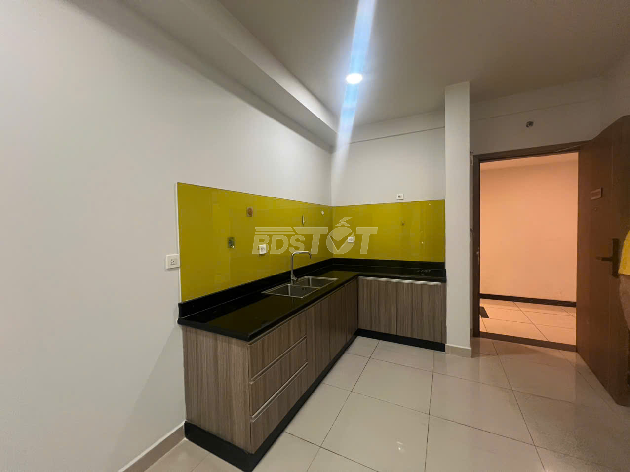 Cho thuê căn hộ Richstar 2PN view nội khu 12 triệu