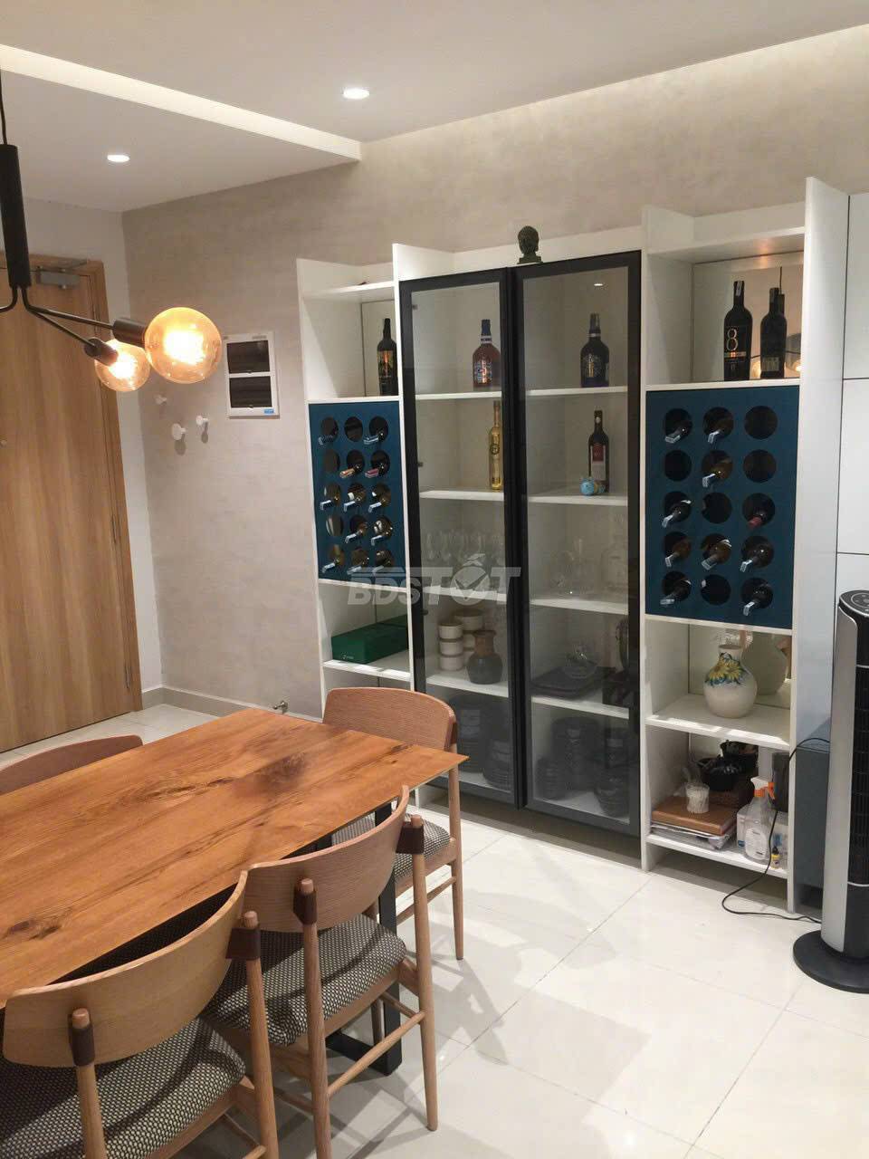 Khu vực bàn ăn của căn hộ chung cư bán tại Celadon City