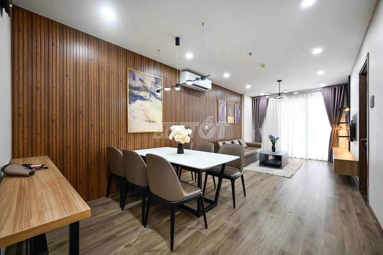 Khu vực bàn ăn của căn hộ chung cư 2 phòng ngủ, 86m2, nội thất đầy đủ cho thuê tại Hà Đô Centrosa Garden