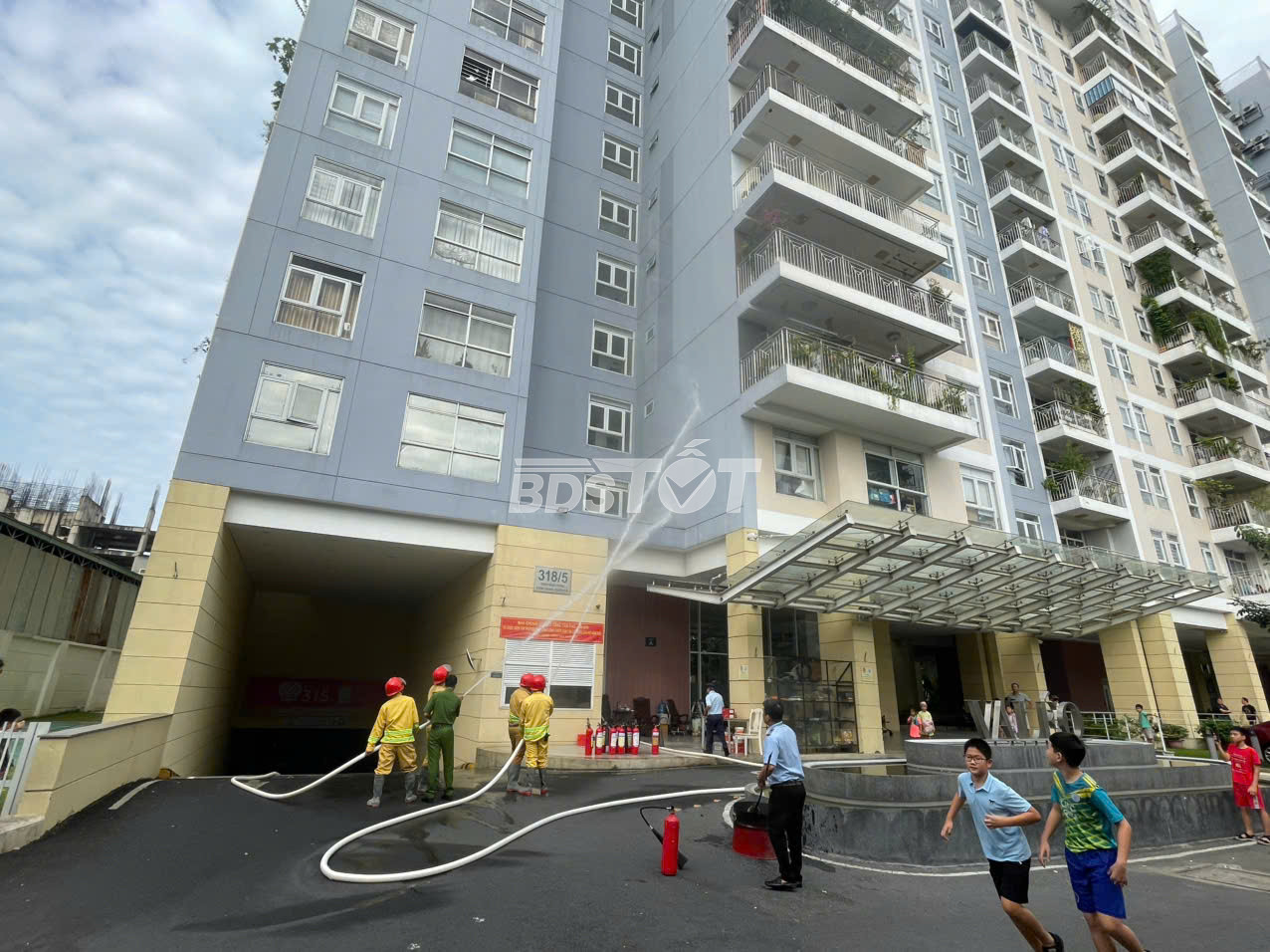 Lối v&agrave;o hầm gửi xe dự &aacute;n Valeo Đầm Sen