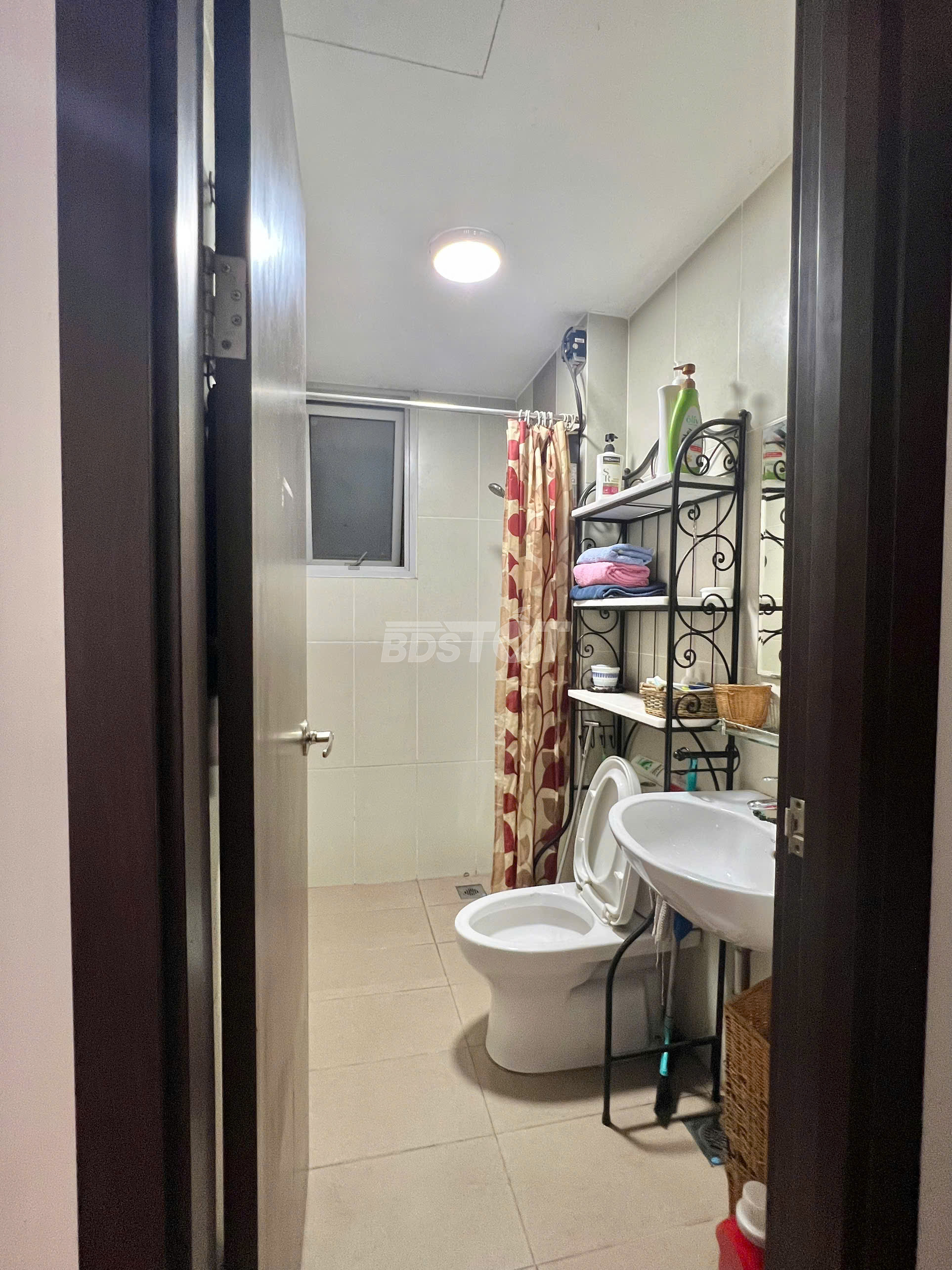 Nhà tắm của căn hộ chung cư tại Ruby Precinct, Celadon City