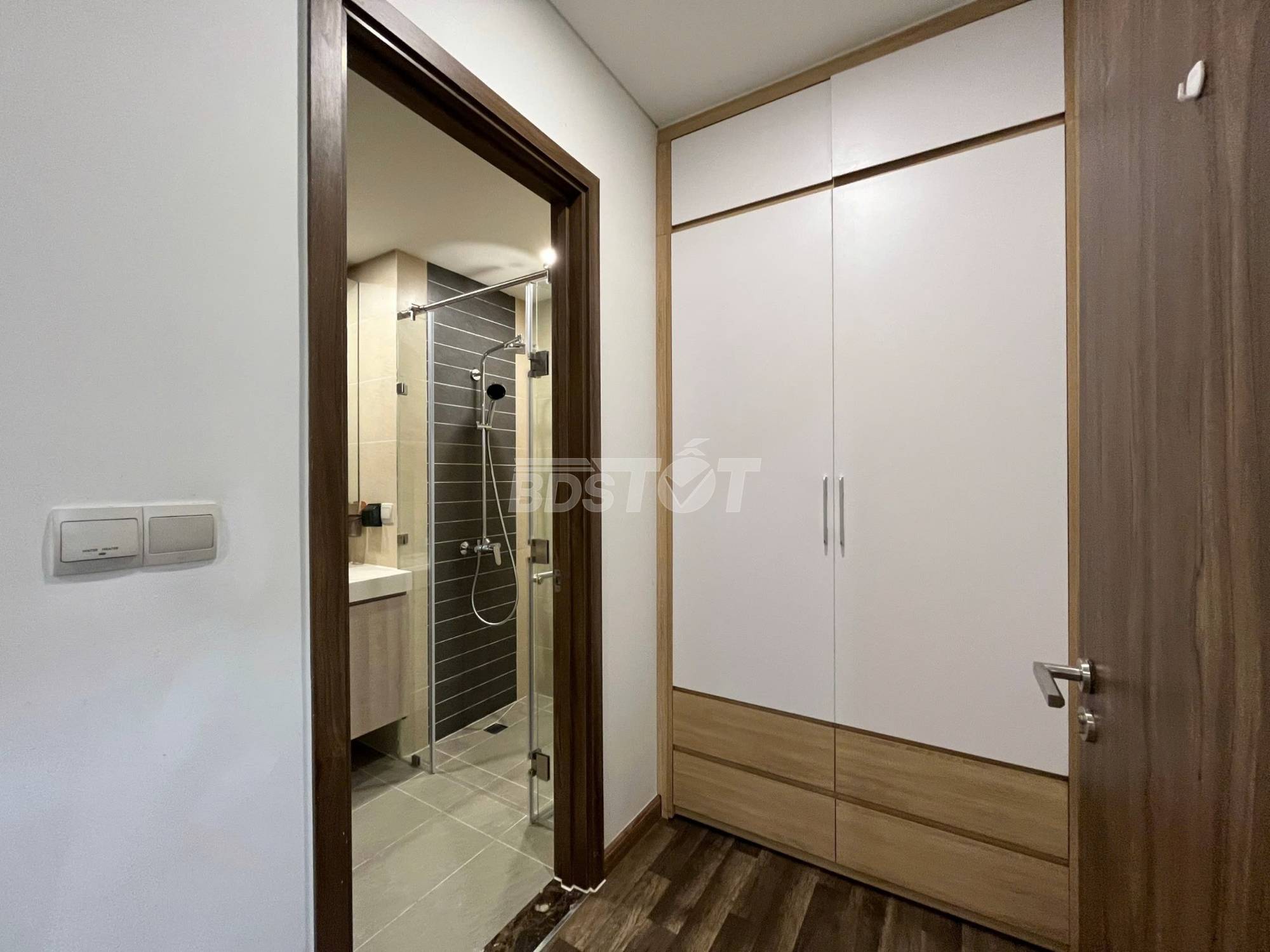Nhà vệ sinh của căn hộ chung cư 2 phòng ngủ, 86m2, nội thất đầy đủ cho thuê tại Hà Đô Centrosa Garden