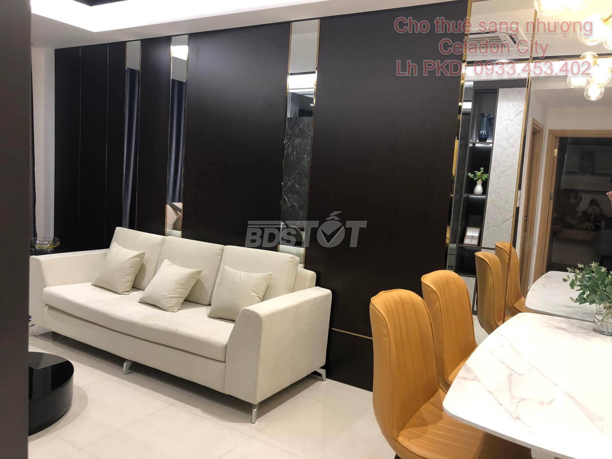 Phòng khách của căn hộ chung cư 2 phòng ngủ, 63m2, nội thất đầy đủ cho thuê tại Celadon City