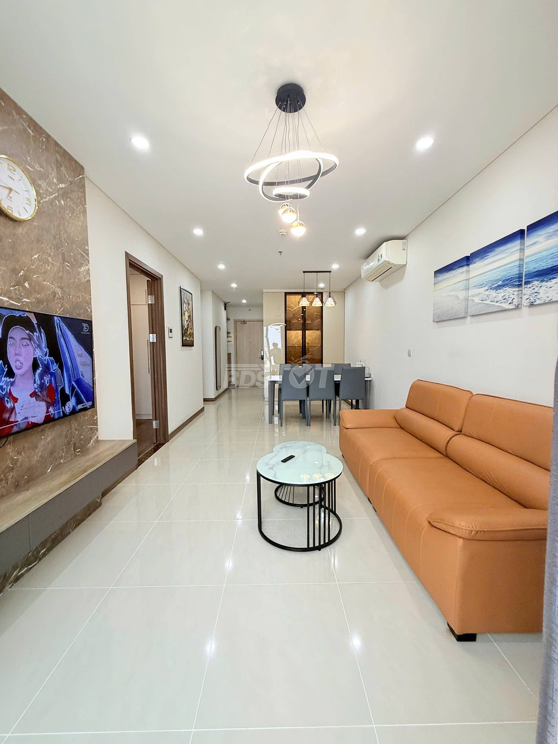 Phòng khách của căn hộ chung cư 2 phòng ngủ, 86m2, nội thất đầy đủ cho thuê tại Hà Đô Centrosa Garden