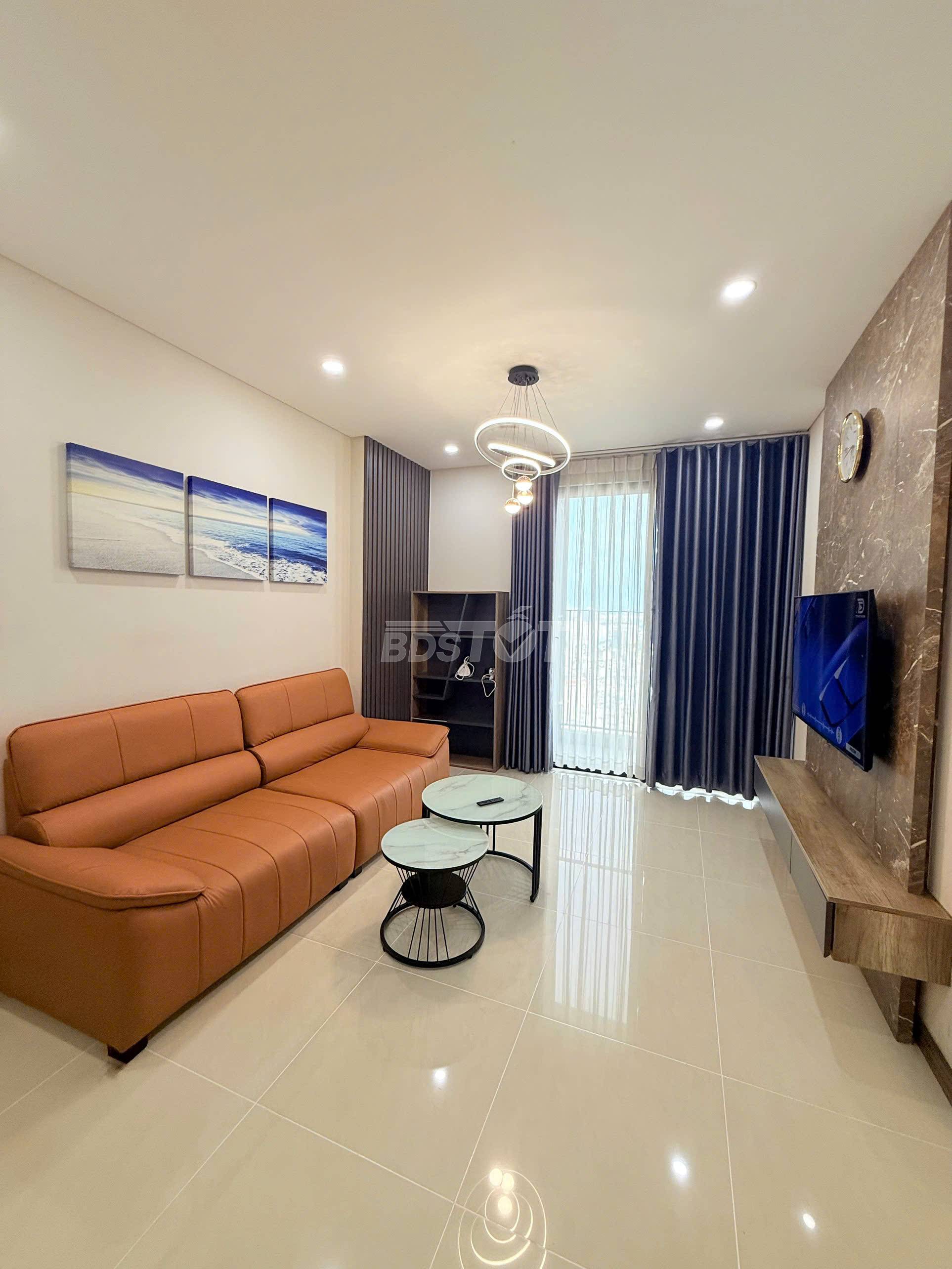 Phòng khách của căn hộ chung cư 2 phòng ngủ, 86m2, nội thất đầy đủ cho thuê tại Hà Đô Centrosa Garden