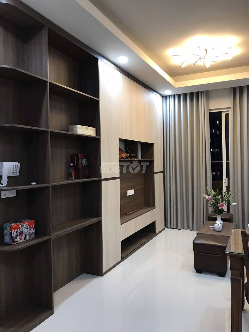 Phòng khách của căn hộ chung cư 3 phòng ngủ, 84m2, nội thất đầy đủ cho thuê tại Richstar Residence