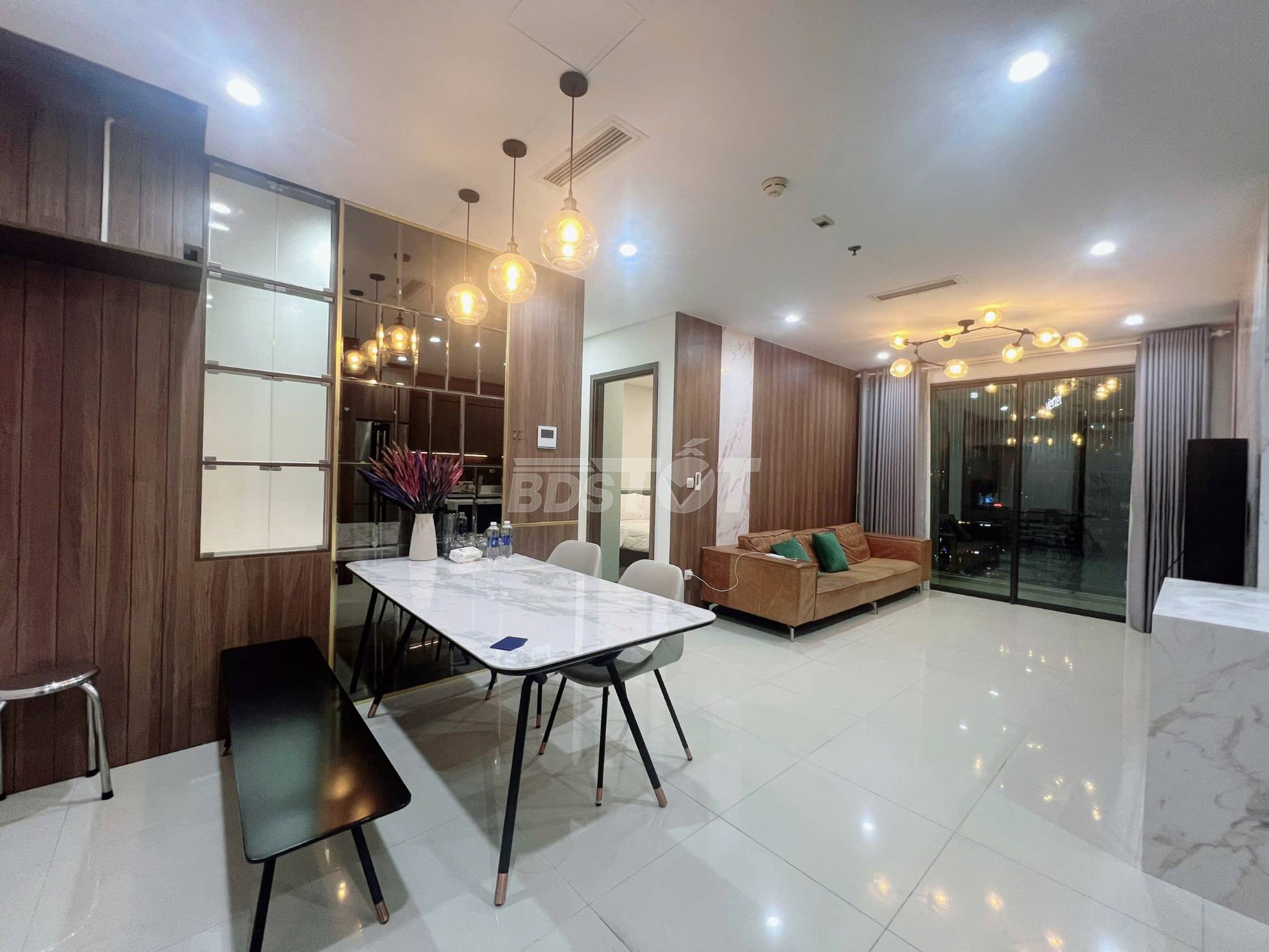 Phòng khách căn hộ hà đô centrosa 3 phòng ngủ full nội thất cho thuê ngắn hạn
