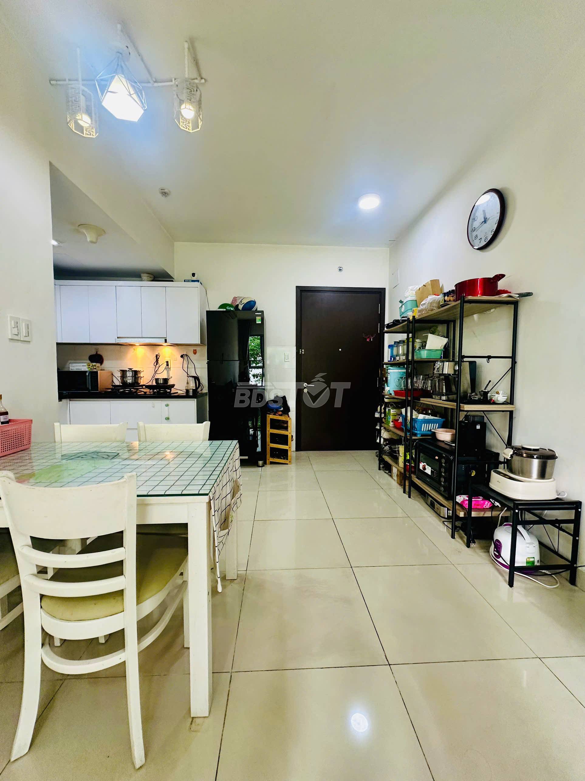 phòng khách căn hộ ruby celadon city 68m 2 phòng ngủ 2 toilet cần bán