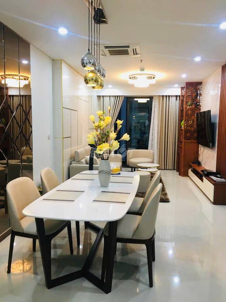 Phòng khách của căn hộ chung cư tại Chung cư cao tầng, Hà Đô Centrosa Garden