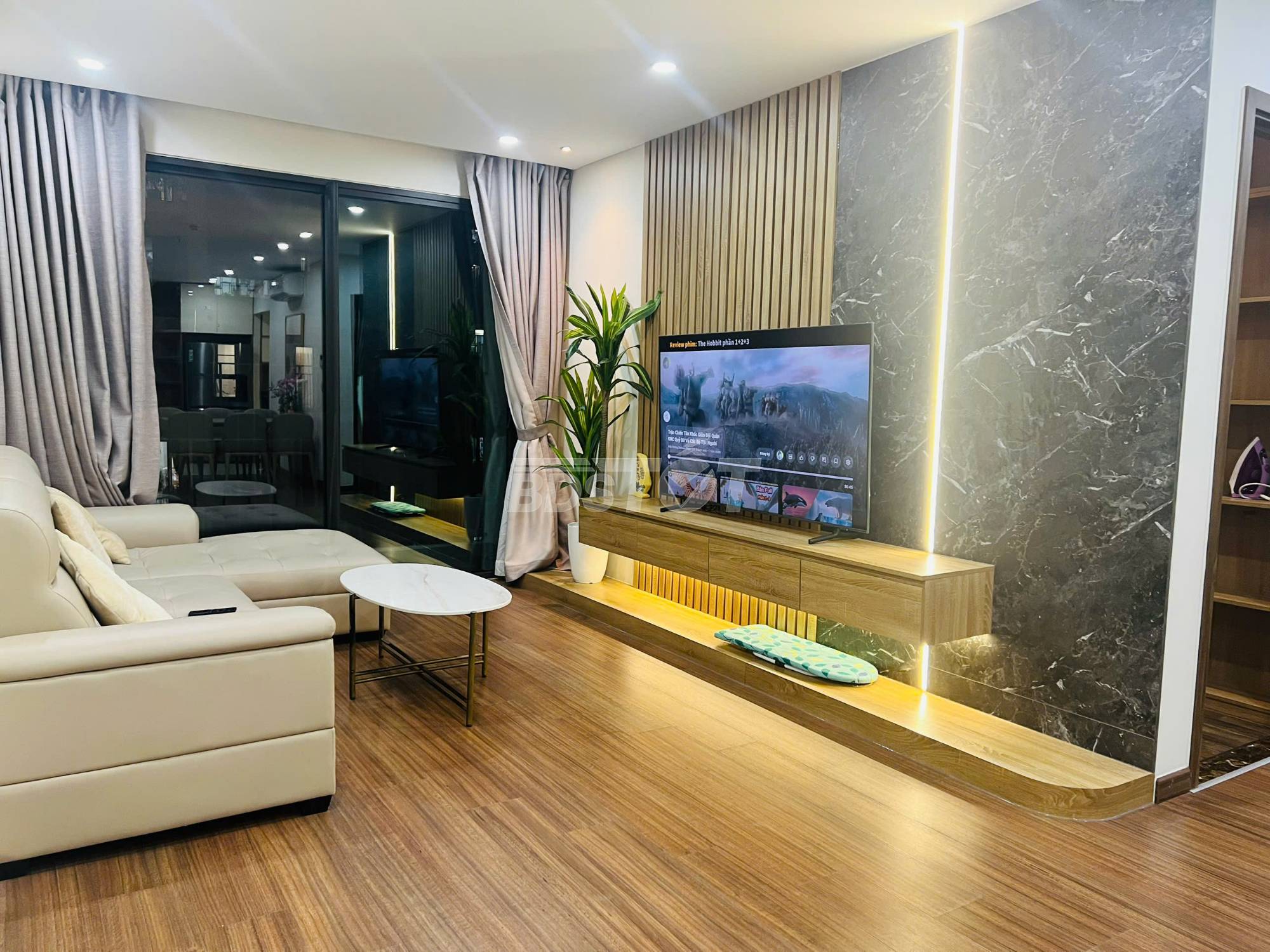 Phòng khách của căn hộ chung cư tại Chung cư cao tầng, Hà Đô Centrosa Garden