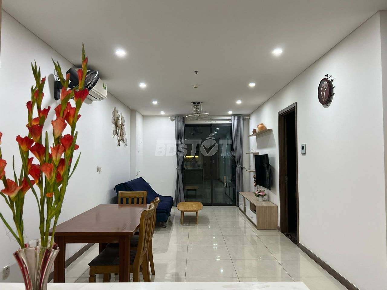 Phòng khách của căn hộ chung cư tại Chung cư cao tầng, Hà Đô Centrosa Garden
