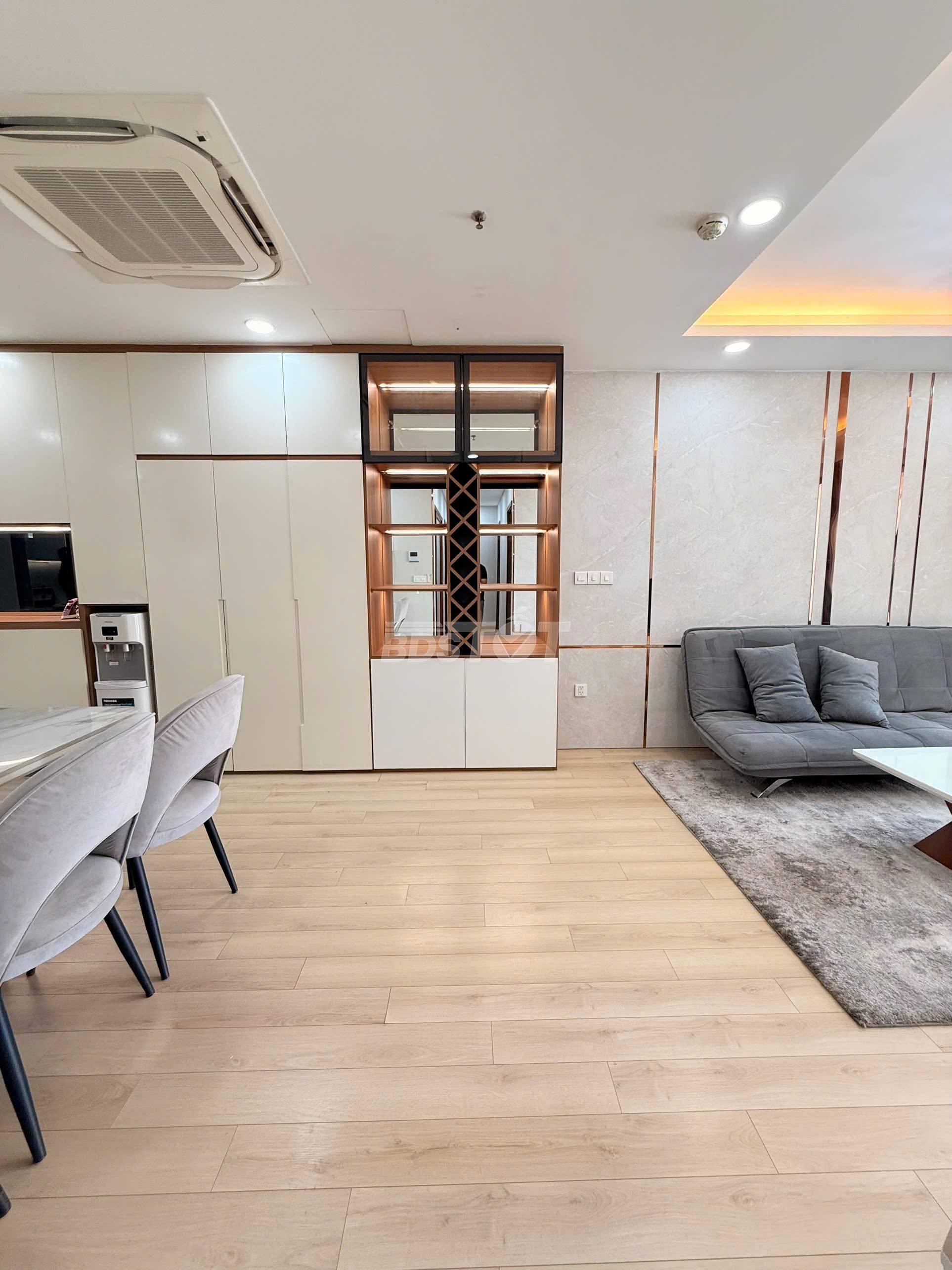 Phòng khách của căn hộ chung cư tại Chung cư cao tầng, Hà Đô Centrosa Garden