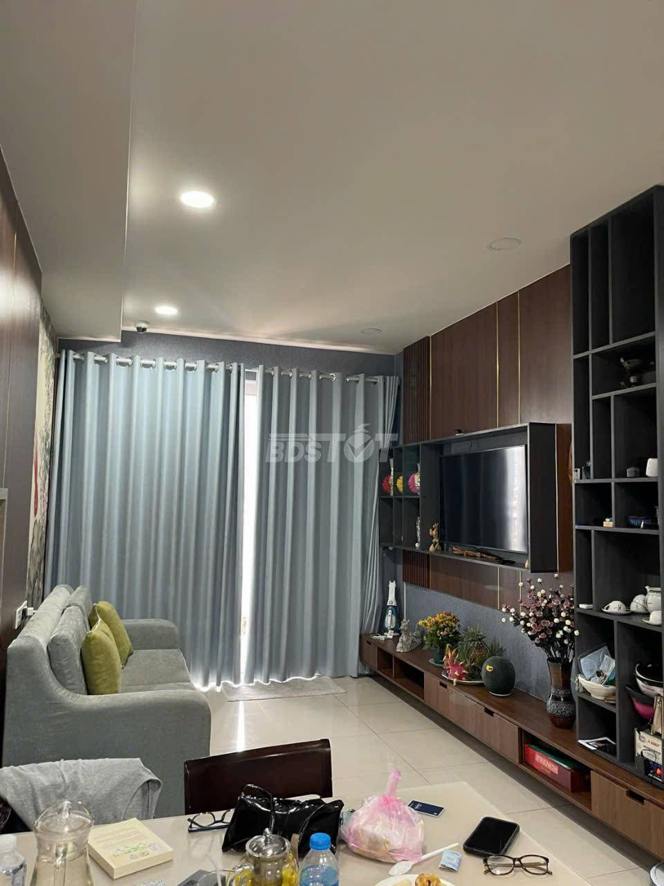 Phòng khách của căn hộ chung cư 2 phòng ngủ, 65m2, nội thất đầy đủ cho thuê tại Richstar Residence