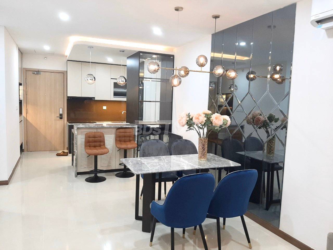 Phòng khách của căn hộ chung cư 1 phòng ngủ, 53m2, bán tại Richstar Residence