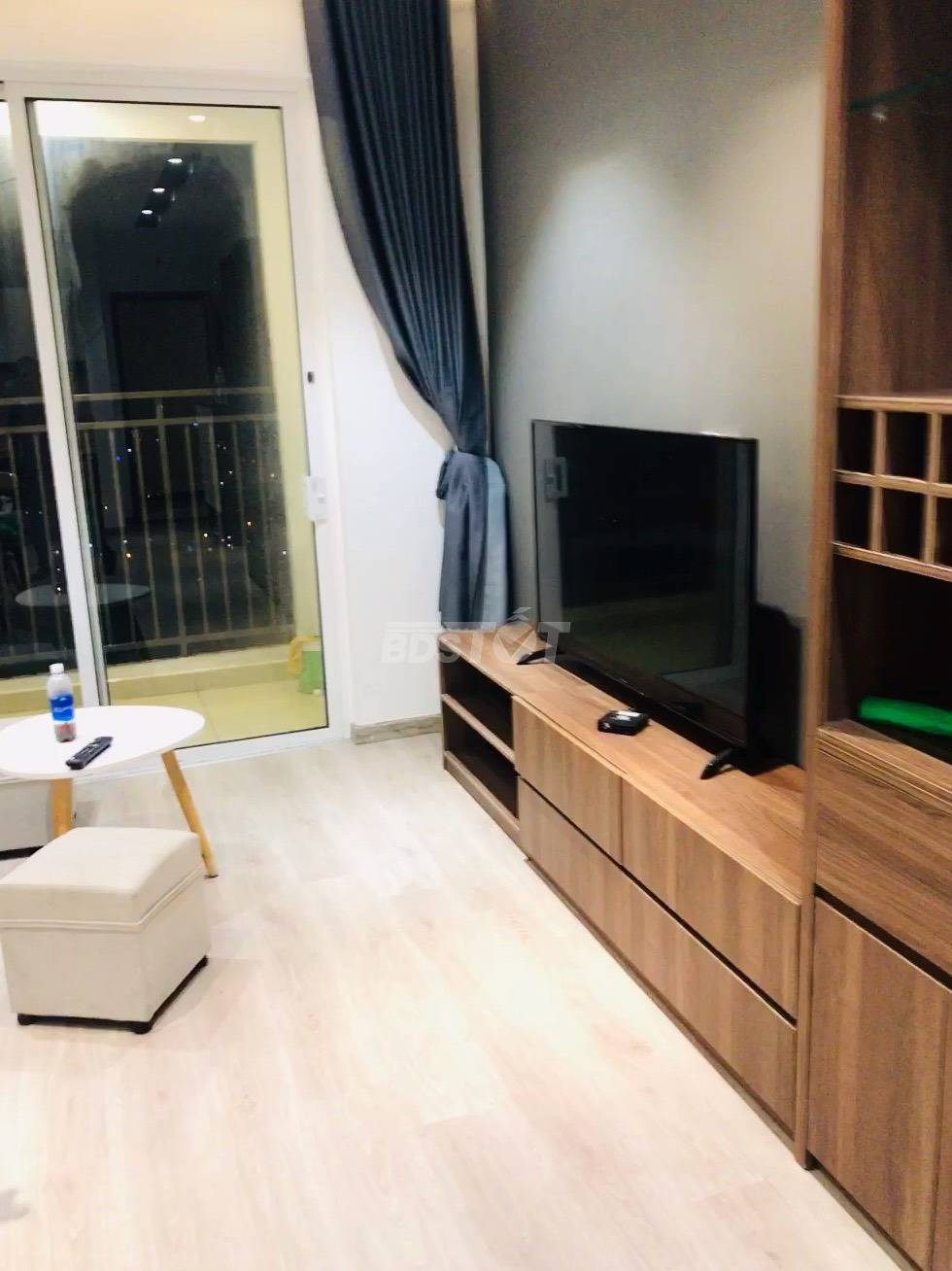 Phòng khách của căn hộ chung cư 2 phòng ngủ, 65m2, bán tại Richstar Residence