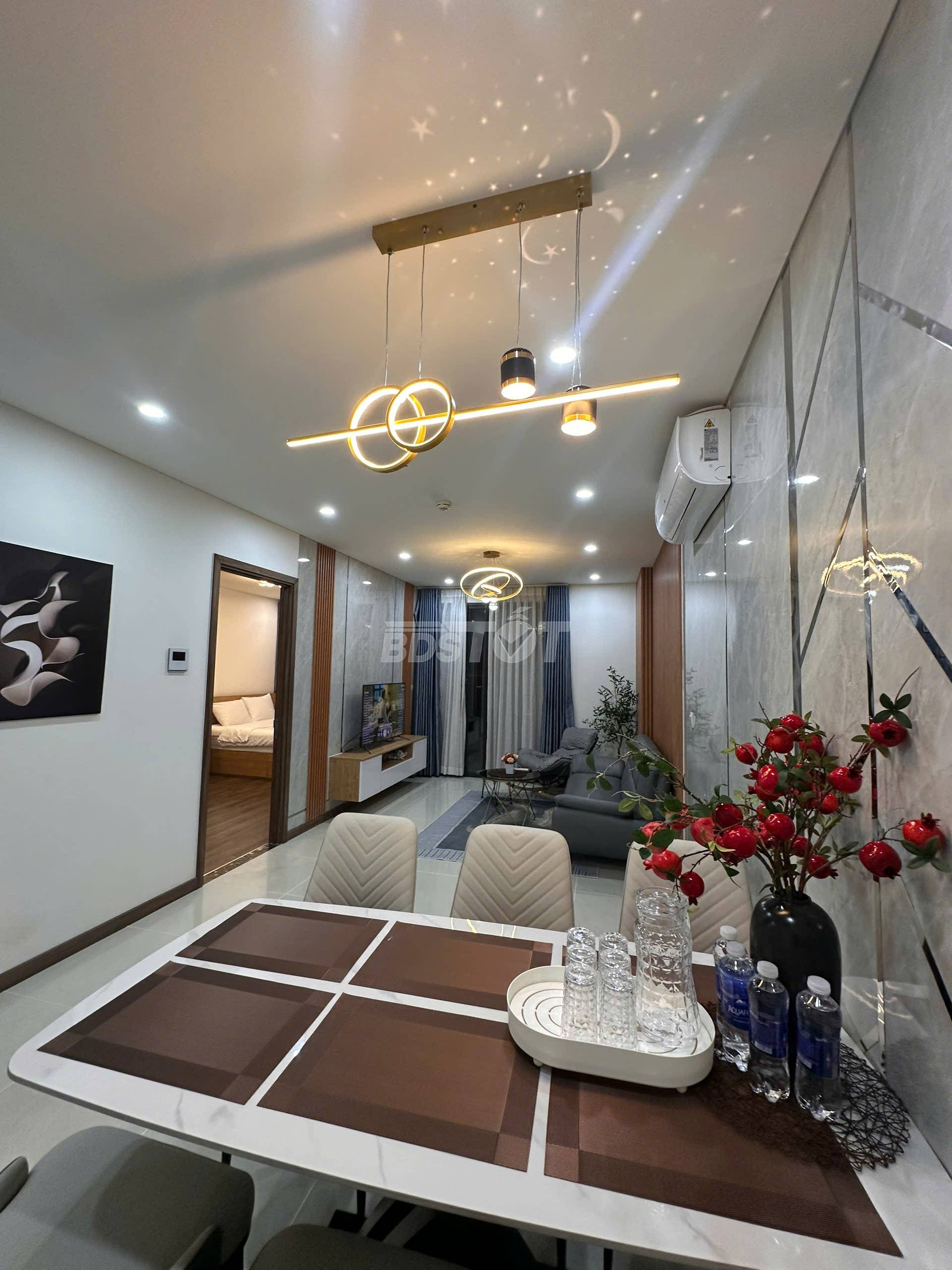 Phòng khách của căn hộ chung cư 2 phòng ngủ, 86m2, nội thất đầy đủ cho thuê tại Hà Đô Centrosa Garden