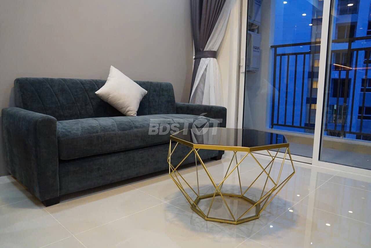 Phòng khách của căn hộ chung cư 2 phòng ngủ, 65m2, nội thất đầy đủ cho thuê tại Richstar Residence