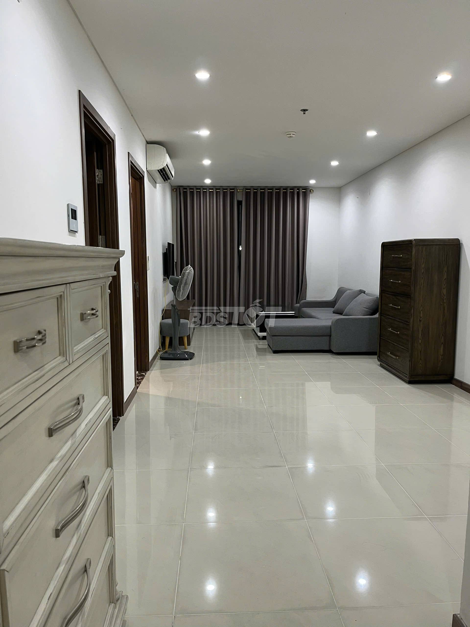 Phòng khách của căn hộ chung cư 2 phòng ngủ, 86m2, nội thất đầy đủ cho thuê tại Hà Đô Centrosa Garden
