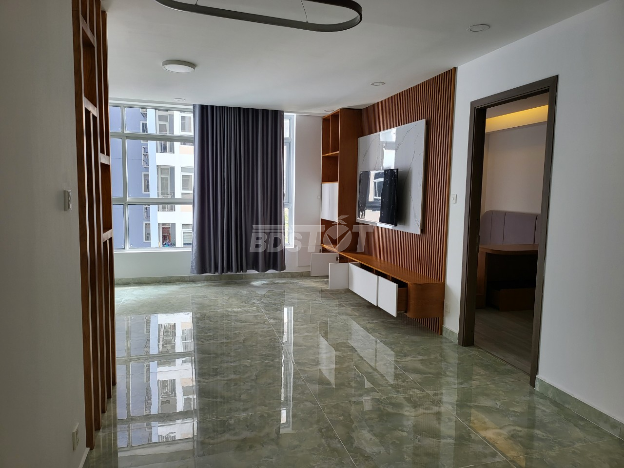 Phòng khách của căn hộ chung cư tại Chọn phân khu, Valéo Đầm Sen