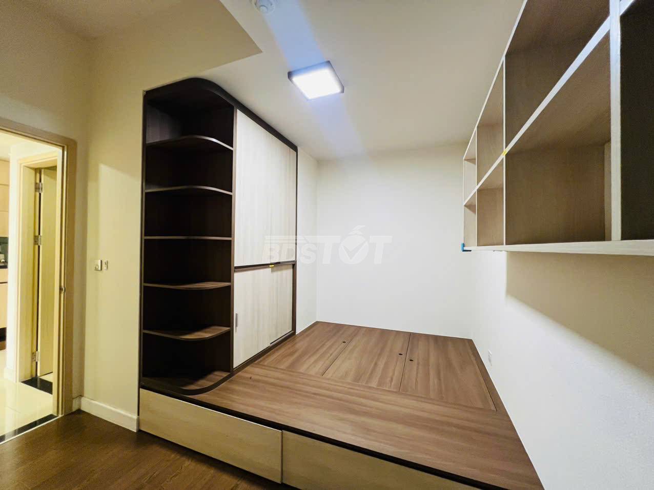 Phòng ngủ của căn hộ chung cư 2 phòng ngủ, 65m2, nội thất đầy đủ cho thuê tại Richstar Residence