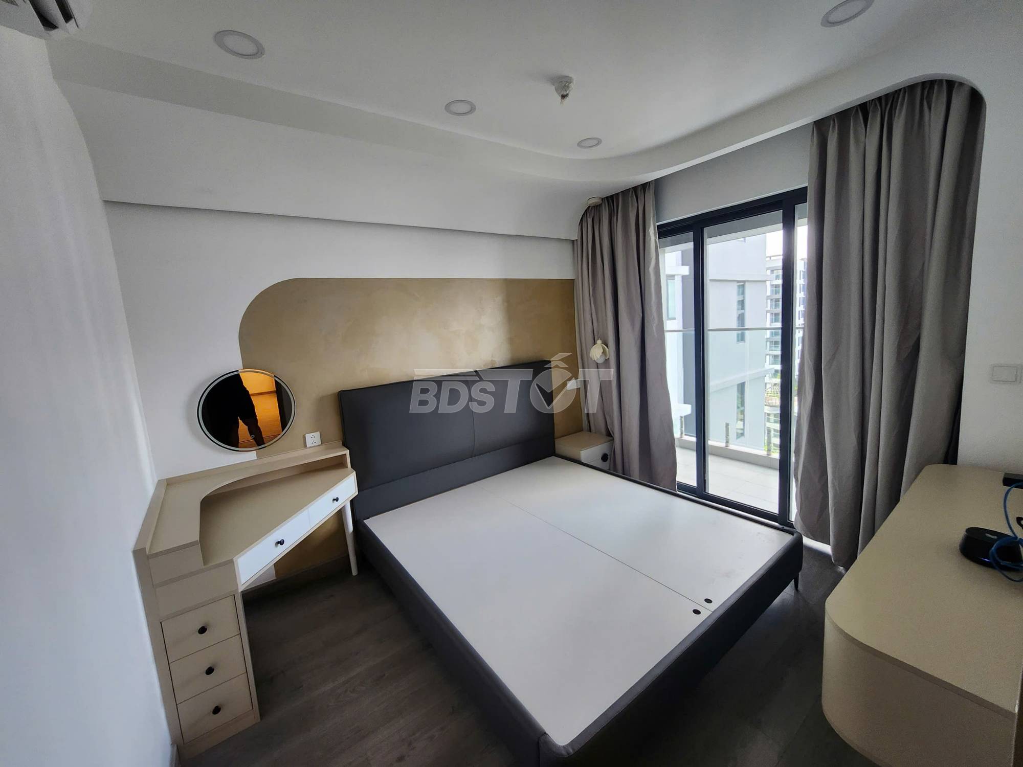 Phòng ngủ của căn hộ chung cư 2 phòng ngủ, 85m2, nội thất đầy đủ bán tại Celadon City
