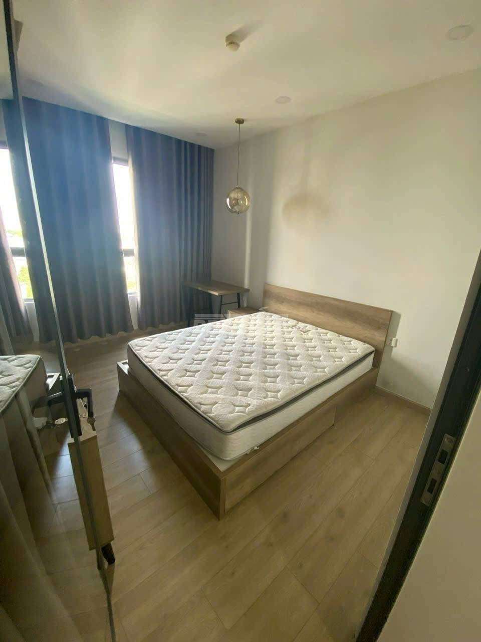 Phòng ngủ của căn hộ chung cư 3 phòng ngủ, 104m2, nội thất đầy đủ cho thuê tại Celadon City