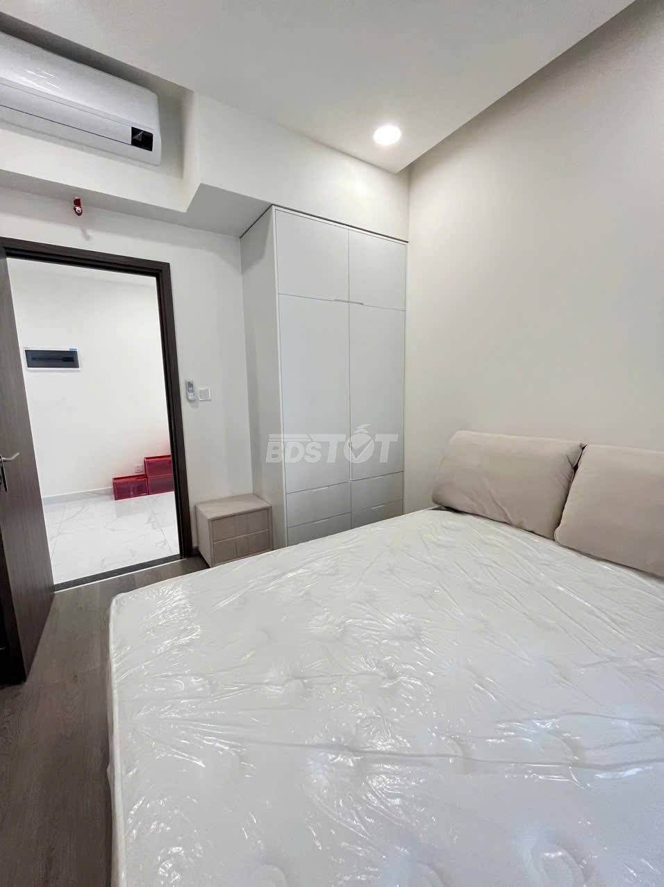 Phòng ngủ của căn hộ chung cư 3 phòng ngủ, 121m2, nội thất đầy đủ cho thuê tại Celadon City