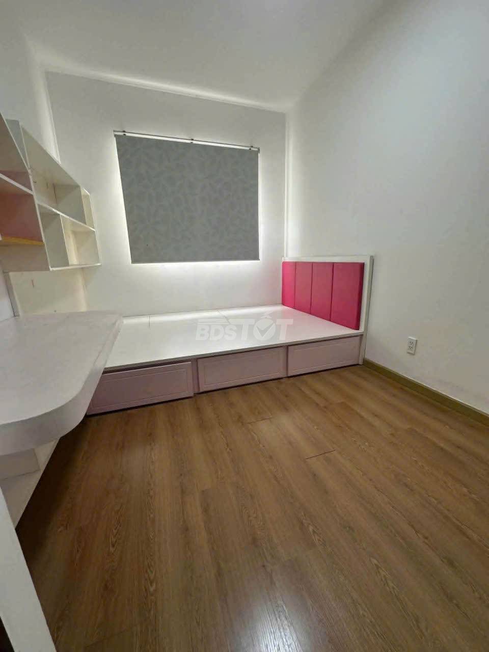 Phòng ngủ của căn hộ chung cư 3 phòng ngủ, 75m2, nội thất đầy đủ cho thuê tại Celadon City
