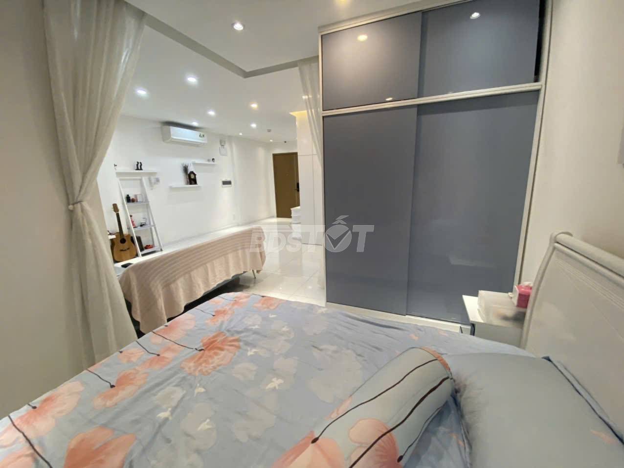 Phòng ngủ của căn hộ chung cư 1 phòng ngủ, 53m2, bán tại Richstar Residence