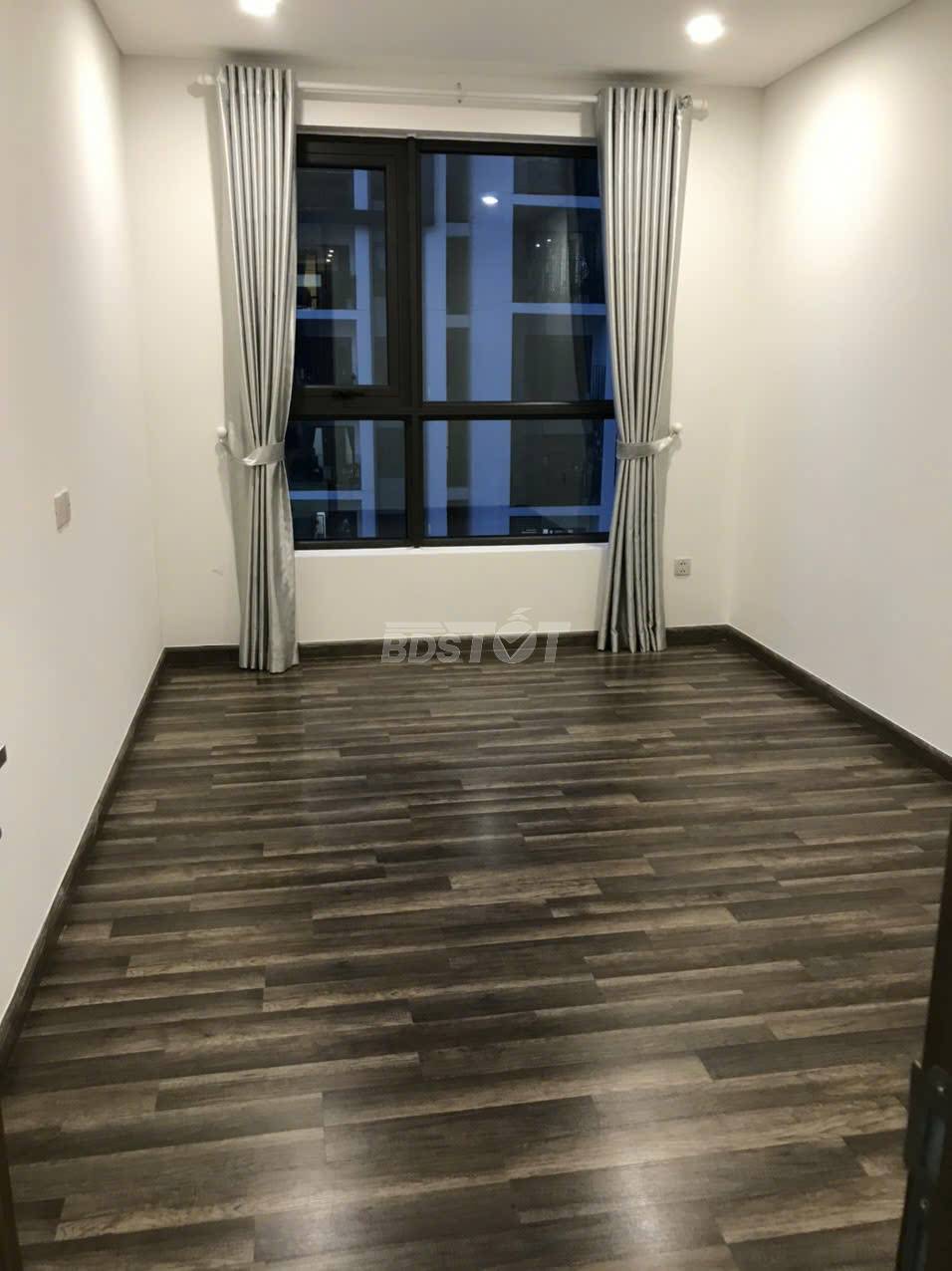 Phòng ngủ của căn hộ chung cư 1 phòng ngủ, 60m2, nội thất cơ bản cho thuê tại Hà Đô Centrosa Garden