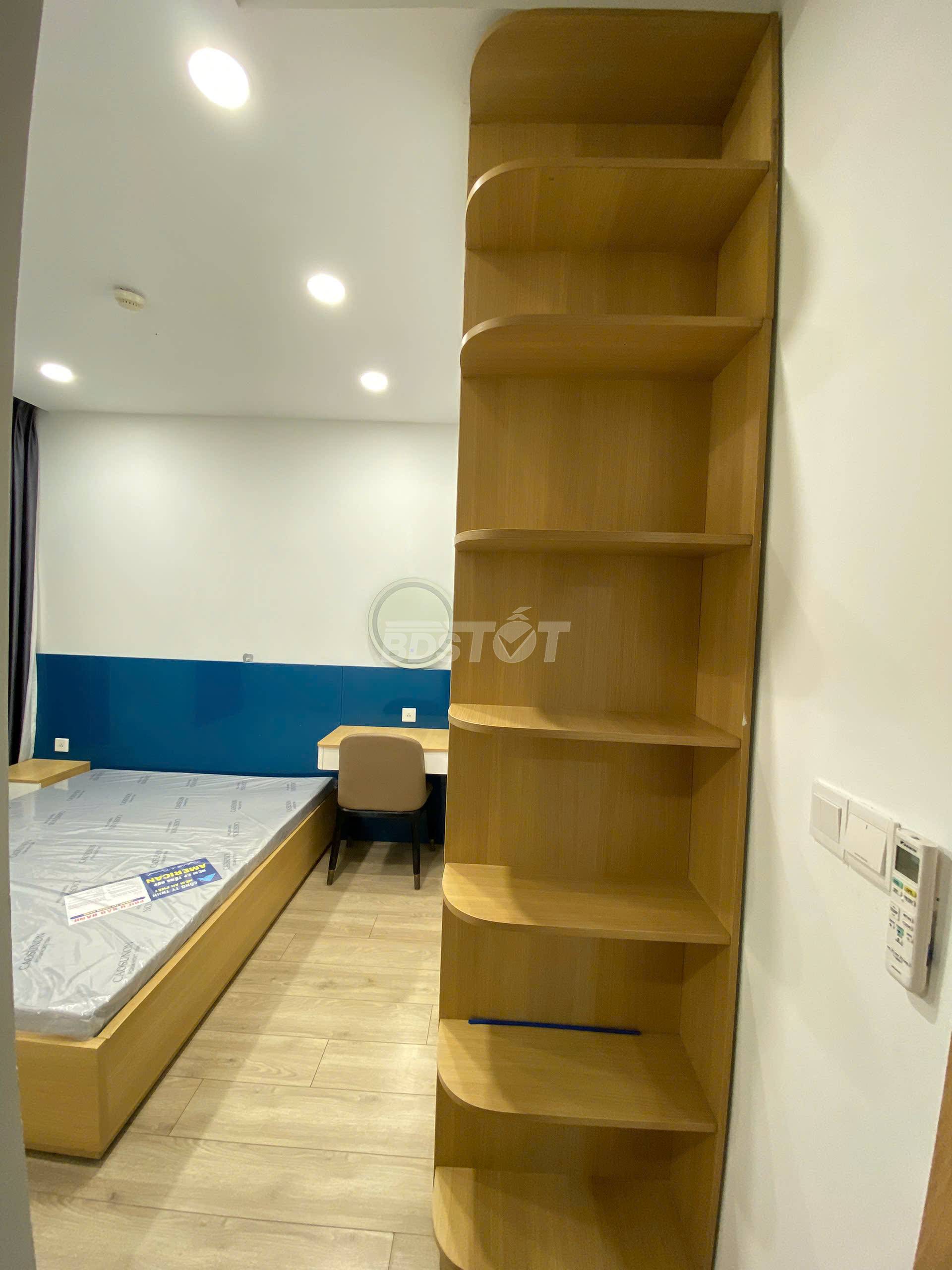 Phòng ngủ master của căn hộ chung cư 2 phòng ngủ, 71m2, nội thất đầy đủ cho thuê tại Celadon City
